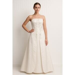 1990s Jessica McClintock Ivory Embroidered Strapless Formal Gown USA made XS